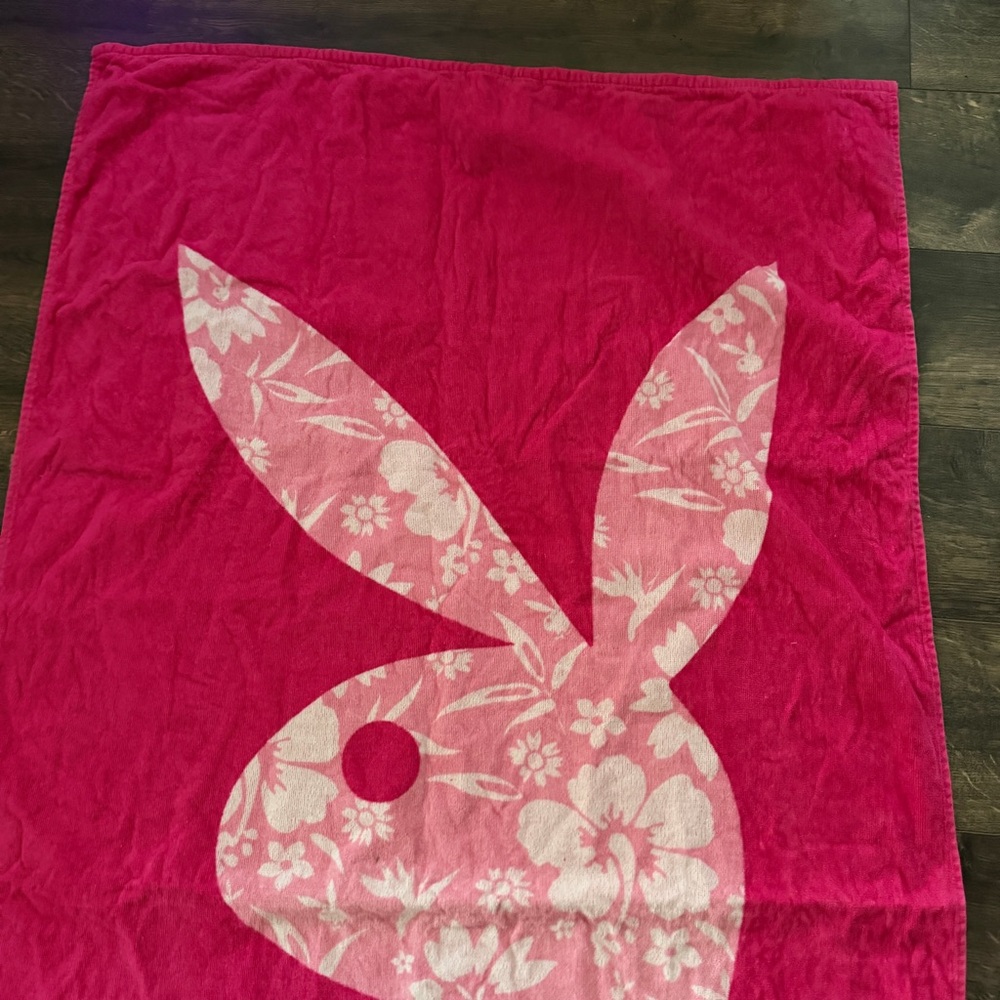 Playboy Y2K playmate towel - Picture 2 of 6
